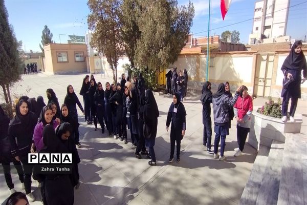 برگزاری انتخابات شورای دانش‌آموزی درهنرستان رازی