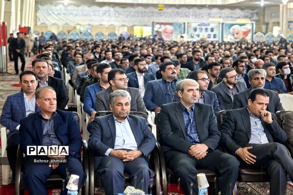 همایش استقبال سوگند یک هزار و 542 نفر ازنومعلمان عرصه تعلیم و تربیت استان کرمانشاه