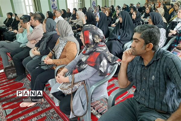 برگزاری اولین جلسه آموزش خانواده در دبیرستان پویش ناحیه ۳ شیراز