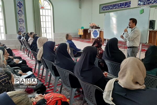 برگزاری اولین جلسه آموزش خانواده در دبیرستان پویش ناحیه ۳ شیراز