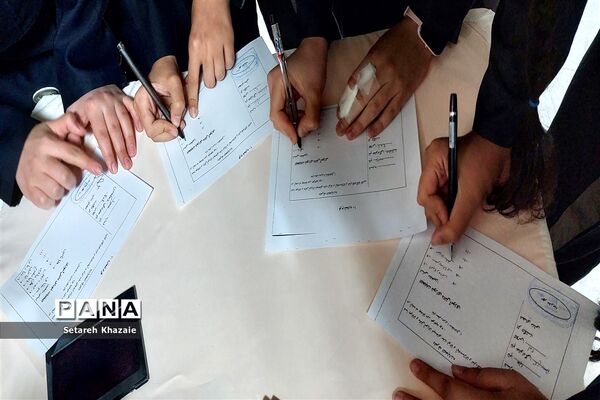 برگزاری بیست و ششمین دوره انتخابات شورای دانش‌آموزی در دبیرستان غیابی