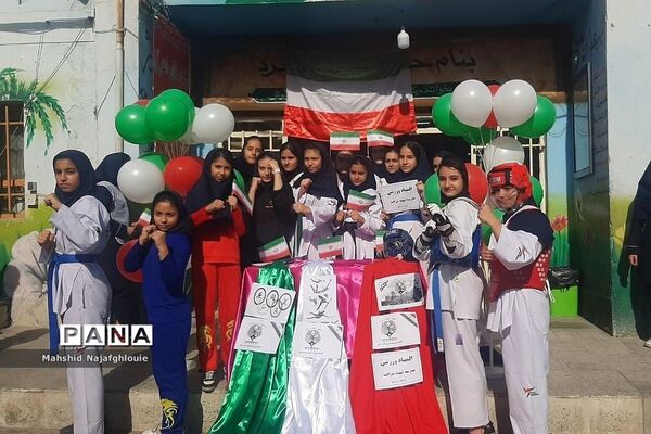 برگزاری المپیاد درون مدرسه‌ای در مدرسه شهید شرافت بهارستان دو