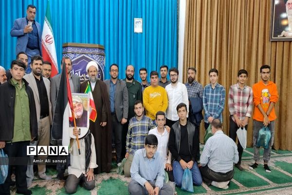 برپایی نماز جمعه در آستانه فرارسیدن روز دانش‌آموز