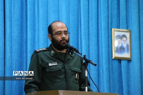 برپایی نماز جمعه در آستانه فرارسیدن روز دانش‌آموز