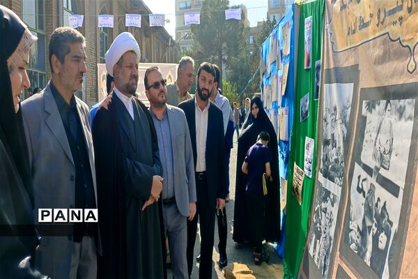 حضوردانش‌آموزان در نماز جمعه شهرستان رباط کریم