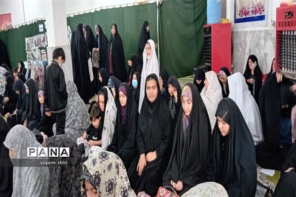 شرکت دانش‌آموزان شهرستان مانه وسملقان درنمازعبادی وسیاسی جمعه
