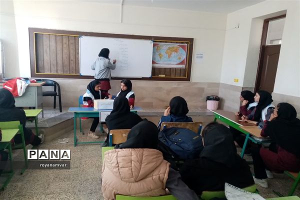 انتخابات کانون دانش‌آموزی هلال احمر درمدارس شهرستان مانه وسملقان