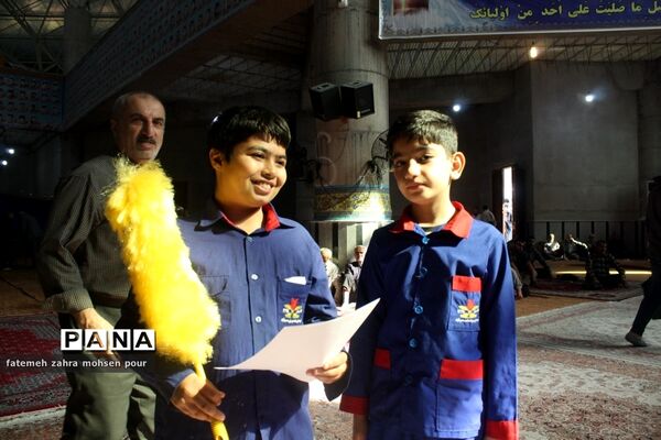 اقامه نماز جمعه در محمودآباد