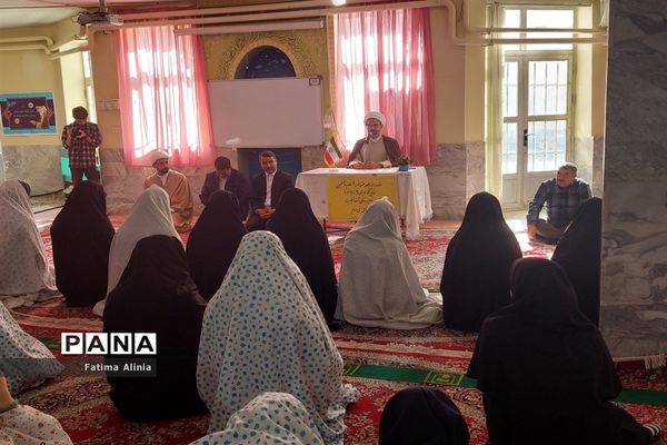 حضور مسئولین شهرستان بجنورد خراسان شمالی  در دبیرستان شاهد نجابت