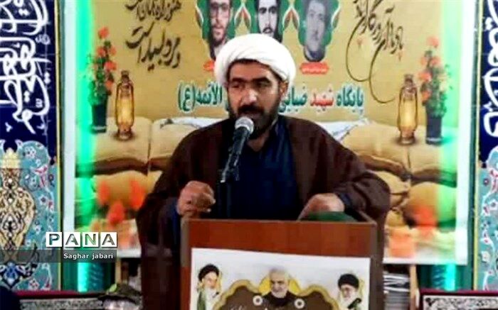 دانش‌آموزان با کارهای هنری و تبلیغی از هویت اسلامی فلسطین حمایت کنند