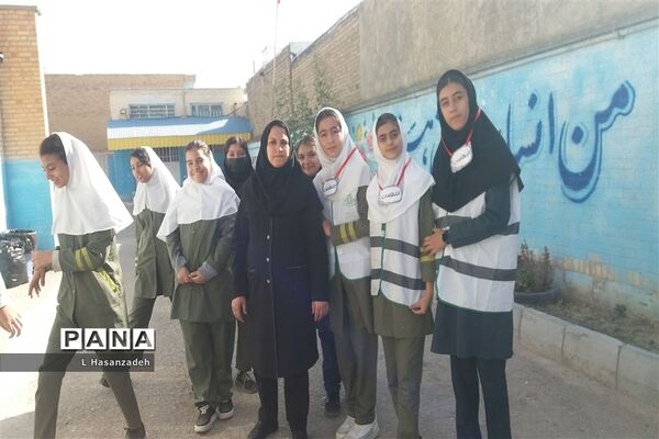 برگزاری انتخابات شورای دانش‌آموزی در مدرسه شهید خاقانی شهرستان شیروان