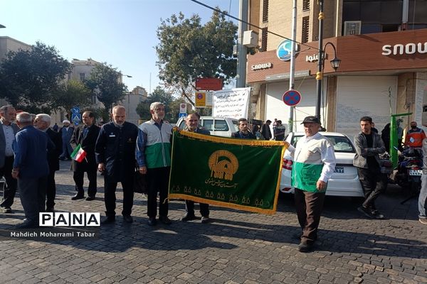 حضور پرشور دانش‌آموزان شیرازی در یوم الله ۱۳ آبان