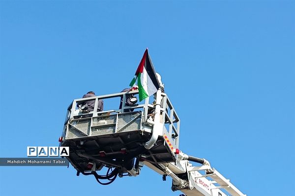 حضور پرشور دانش‌آموزان شیرازی در یوم الله ۱۳ آبان