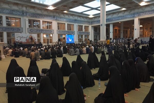 دیدار دانش‌آموزان استان مرکزی با مقام معظم رهبری