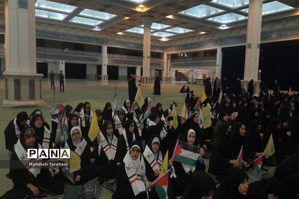 دیدار دانش‌آموزان استان مرکزی با مقام معظم رهبری