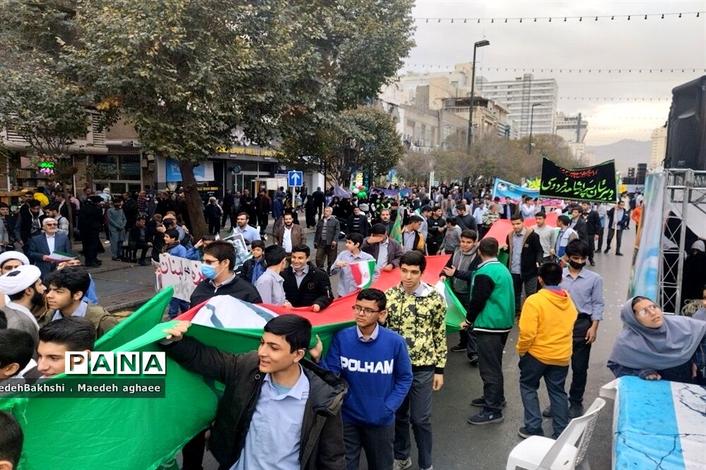 راهپیمایی۱۳ آبان از میدان بسیج تا حرم مطهر رضوی