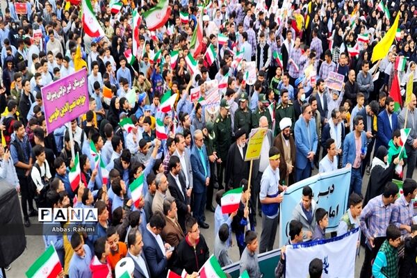 تجمع دانش‌آموزان پاکدشتی به مناسبت ۱۳ آبان