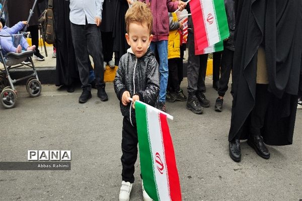 تجمع دانش‌آموزان پاکدشتی به مناسبت ۱۳ آبان