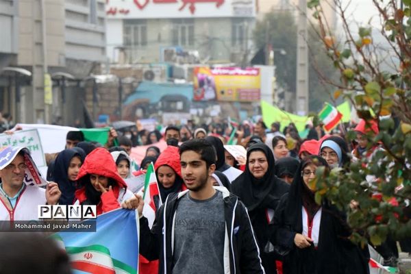 حضور مردم شهر قدس در راهپیمایی ۱۳ آبان