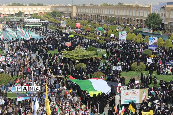 حماسه‌ای دیگر از دانش‌آموزان اصفهانی در ۱۳ آبان