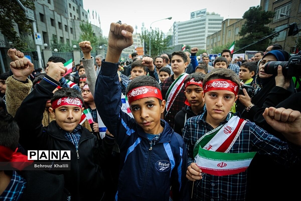 بغض دانش‌آموزان ایرانی فریاد شد