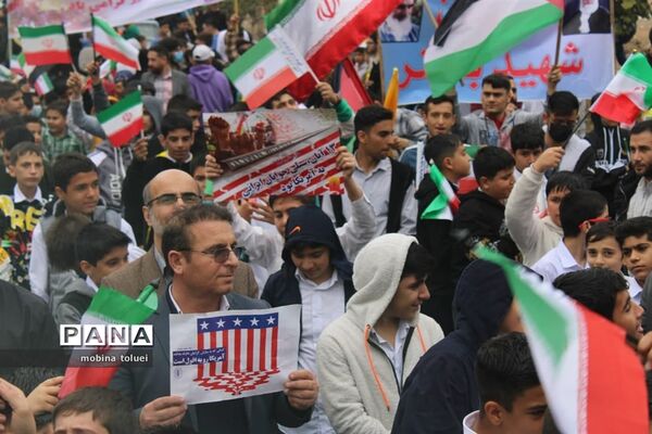راهپیمایی روز دانش‌آموز در ناحیه یک بهارستان
