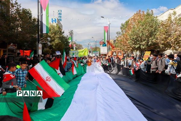 راهپیمایی روز 13آبان در زنجان