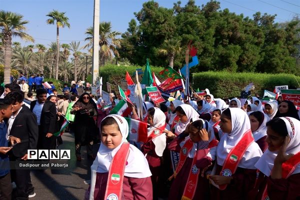 حضور پرشور دانش‌آموزان هرمزگانی در راهپیمایی 13 آبان