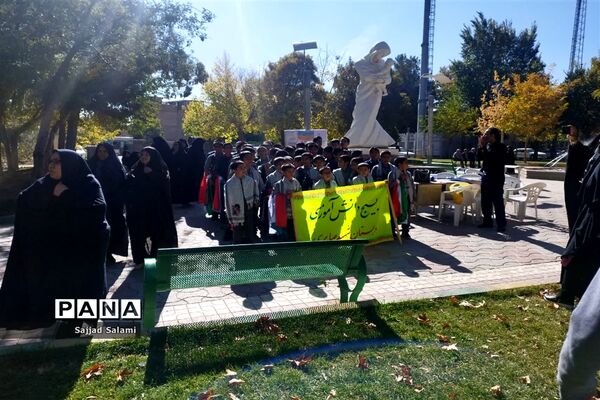 راهپیمایی سیزده آبان در شهرستان اقلید