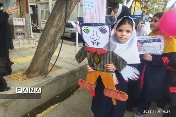 برگزاری مراسم راهپیمایی یوم‌ الله۱۳ آبان در شهرستان کلات