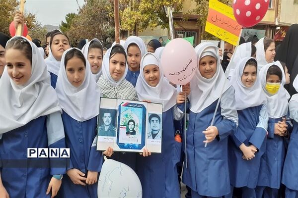 برگزاری مراسم راهپیمایی یوم‌ الله۱۳ آبان در شهرستان کلات