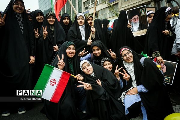 راهپیمایی 13 آبان در تهران