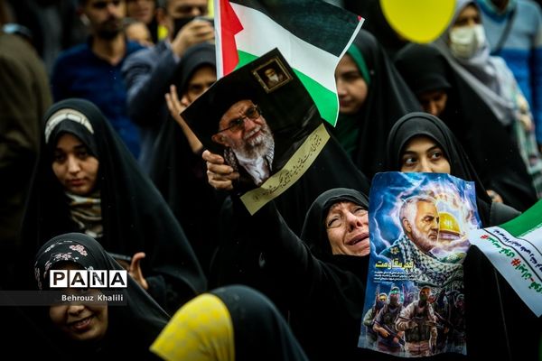 راهپیمایی 13 آبان در تهران