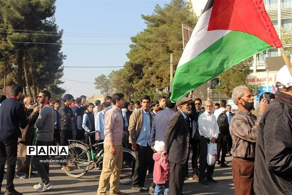 حضور فرزندان سلیمانی در راهپیمایی 13 آبان