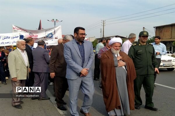 راهپیمایی روز دانش‌آموز در بهنمیر