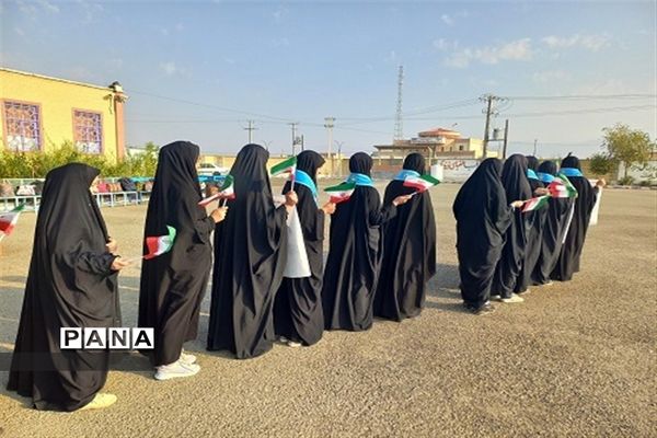 حضور دانش‌آموزان عشایری کرمان در راهپیمایی 13 آبان