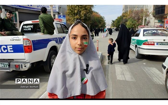 حضور شورآفرین دانش آموزان بجنورد در راهپیمایی ۱۳ آبان/فیلم