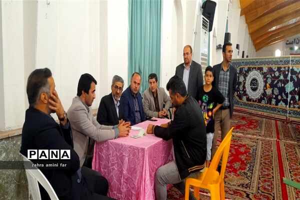 اقامه نماز جمعه در نور