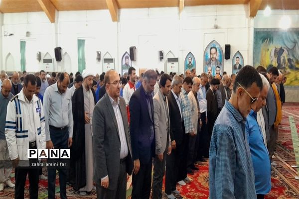 اقامه نماز جمعه در نور