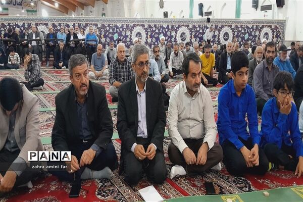 اقامه نماز جمعه در نور