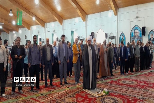 اقامه نماز جمعه در نور