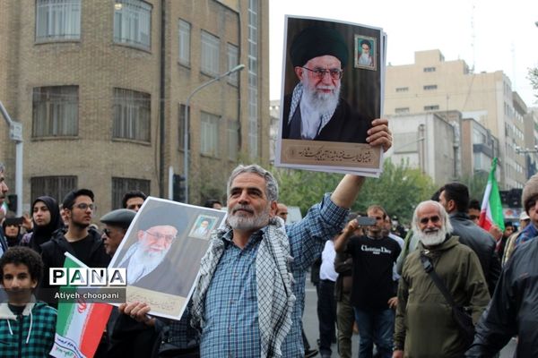 مراسم راهپیمایی ۱۳ آبان