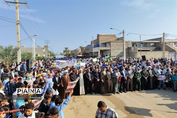 راهپیمایی دانش‌آموزان حمیدیه در روز ۱۳ آبان