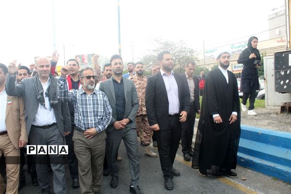 راهپیمایی یوم الله ۱۳ آبان در محمودآباد