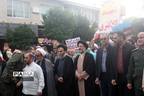 راهپیمایی یوم الله ۱۳ آبان در محمودآباد