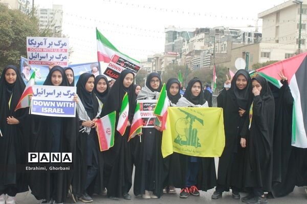 حضور گسترده مشهدی‌ها در راهپیمایی ۱۳ آبان