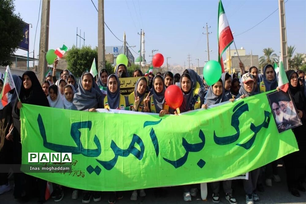 طنین شعار مرگ بر اسرائیل در راهپیمایی دانش‌آموزان شهرستان جاسک / فیلم