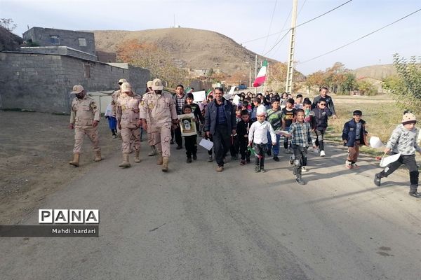 راهپیمایی ۱۳ آبان در شهرستان راز و جرگلان