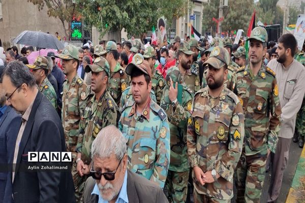 راهپیمایی ۱۳ آبان در شهرستان رباط کریم و شهر جدید پرند