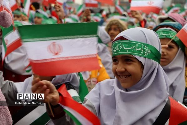 حضور باشکوه مردم شهرستان اسلامشهر در راهپیمایی یوم‌الله سیزدهم آبان